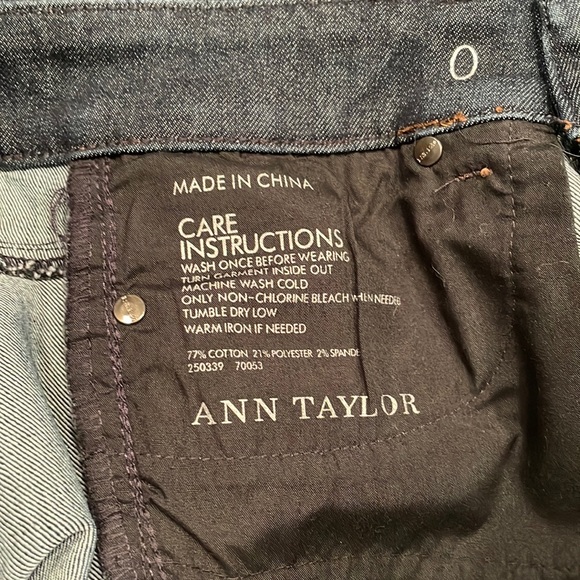 Modern Fit Ann Taylor Jeans - Picture 4 of 4